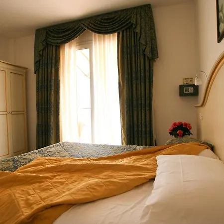 Elpiro Hotel