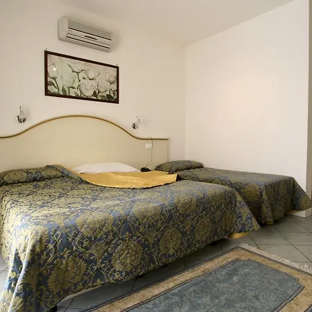 Hotel Elpiro 4*