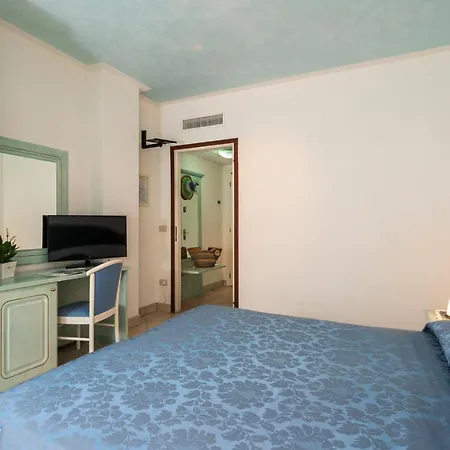 Hotel Elpiro 4*
